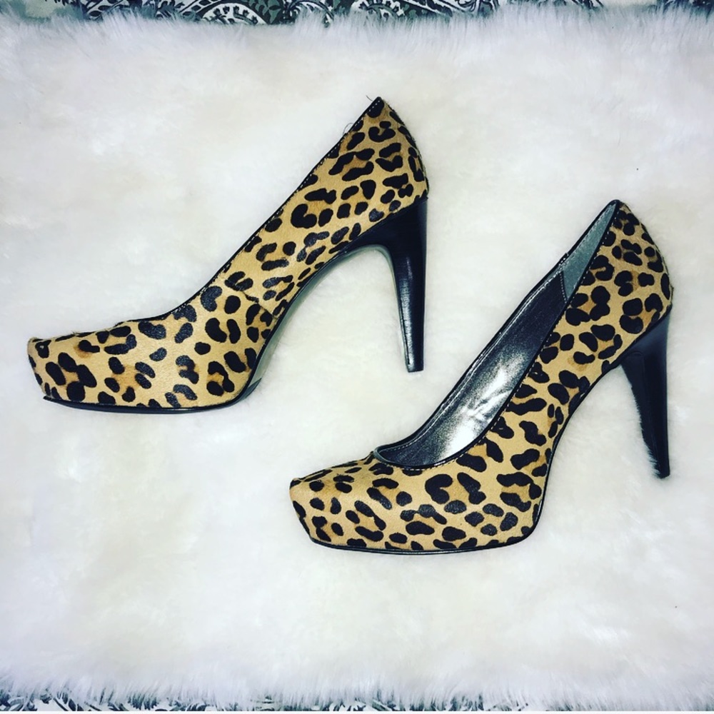 Like-New Calvin Klein Leopard Print Pumps